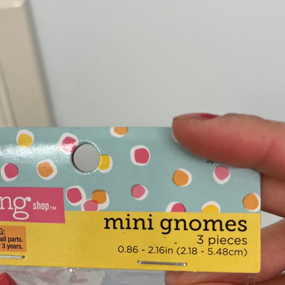 Colorful Mini Gnomes - Picture 2 of 3